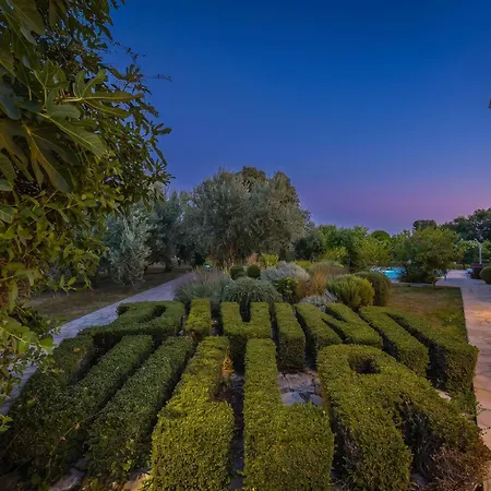 Beautiful Private Near The Sea