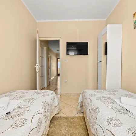 Beautiful Private Near The Sea Villa Šišan