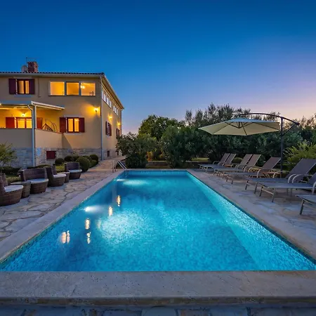 Beautiful Private Near The Sea * Šišan
