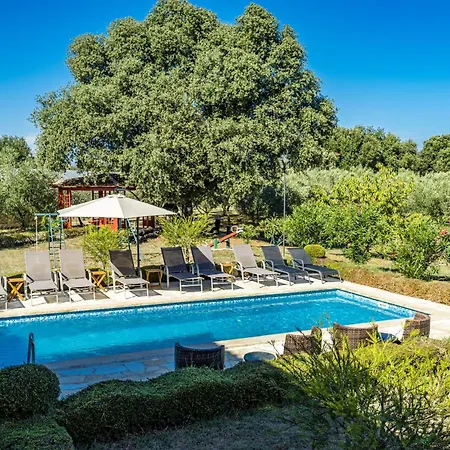 Beautiful Private Near The Sea * Šišan