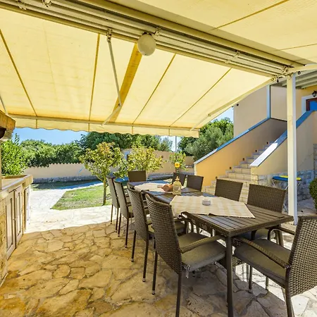 Beautiful Private Near The Sea Villa *
