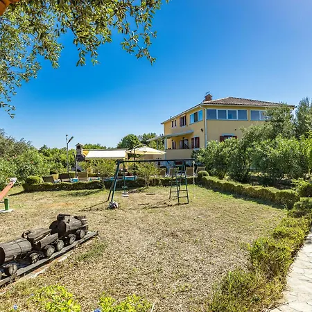 Beautiful Private Near The Sea Villa